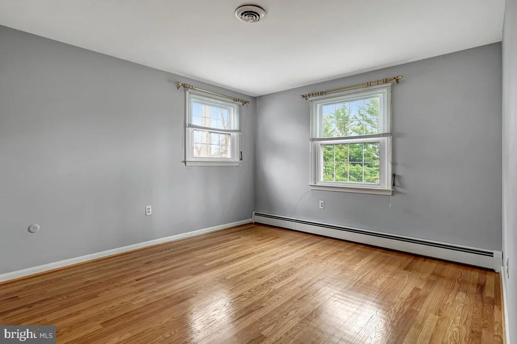 Photo of 706 BRISTOL ROAD