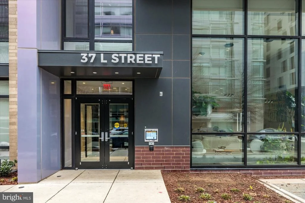 Photo of Unit 1105 at 