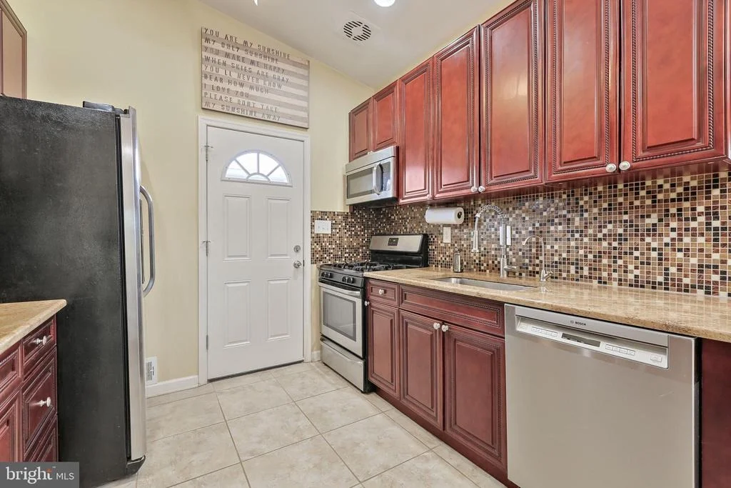 Photo of 2411 SYLVALE ROAD