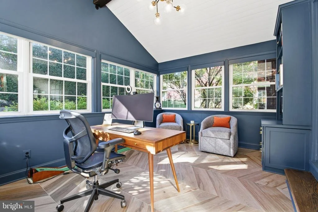 Photo of 214 PROVIDENCE ROAD