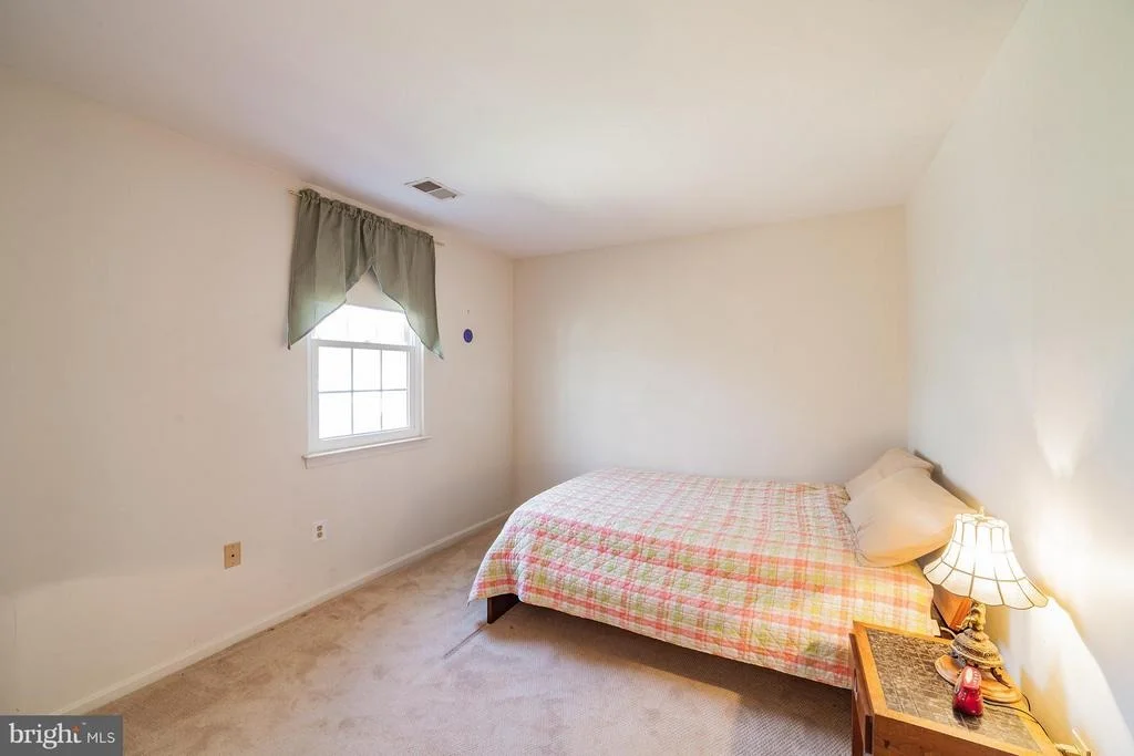 Photo of 8917 ROUNDLEAF WAY