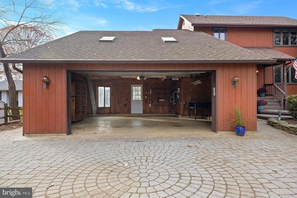 Photo of 1836 BURLEY LANE
