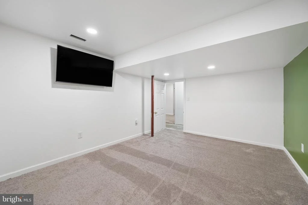 Photo of 10421 ROSEMONT DRIVE