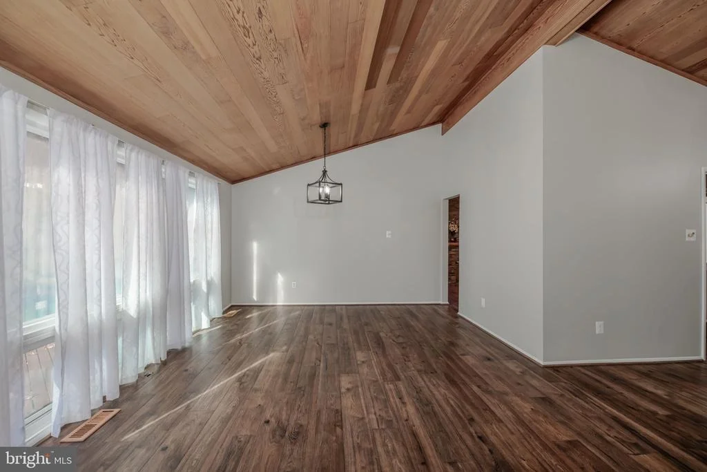 Photo of 8815 BURBANK ROAD