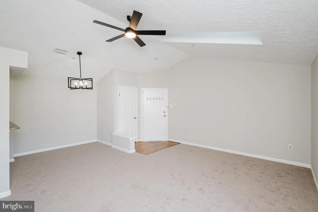 Photo of Unit 207J at 207 OAK LEAF CIRCLE