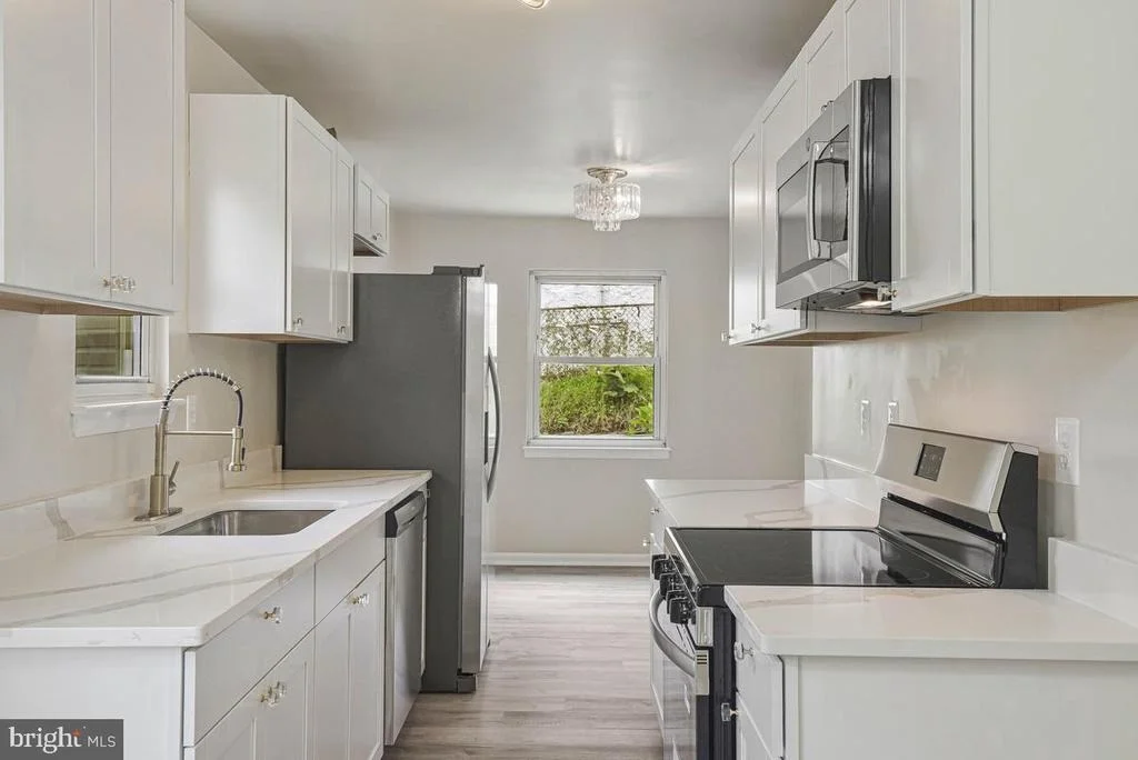 Photo of 1229 DELAFIELD PLACE NE