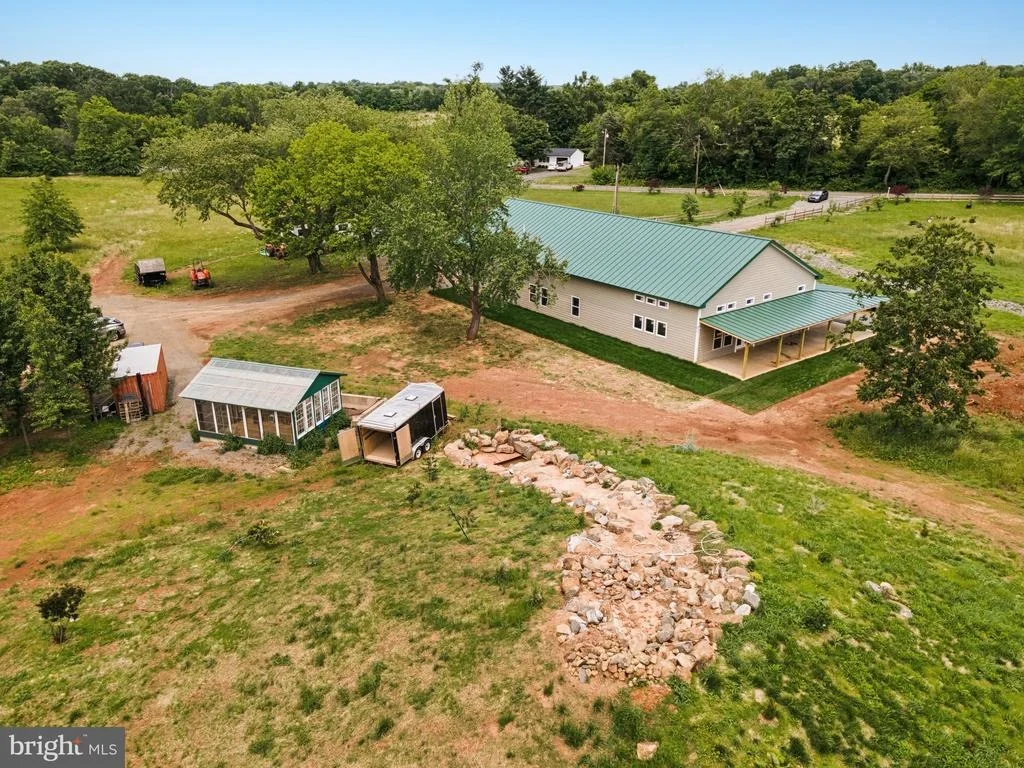 Photo of 7285 OPAL ROAD
