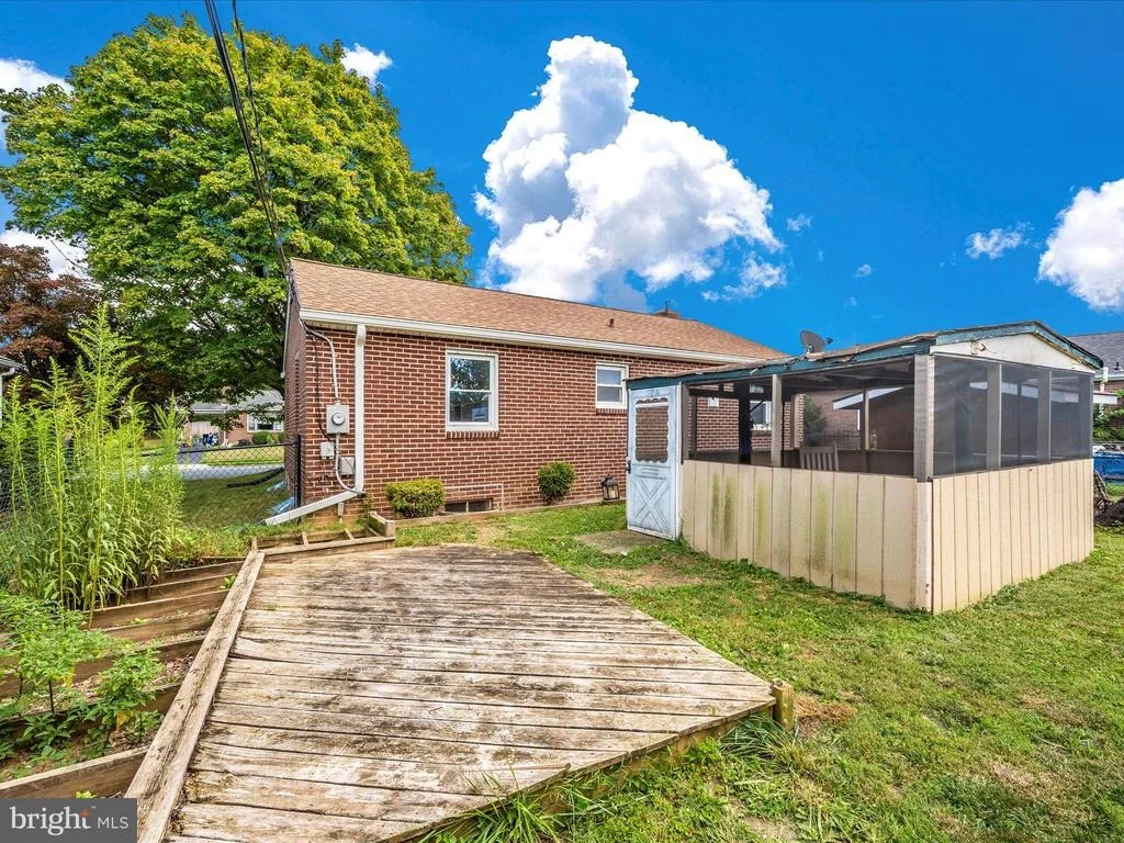 Photo of 929 CHEROKEE TRAIL