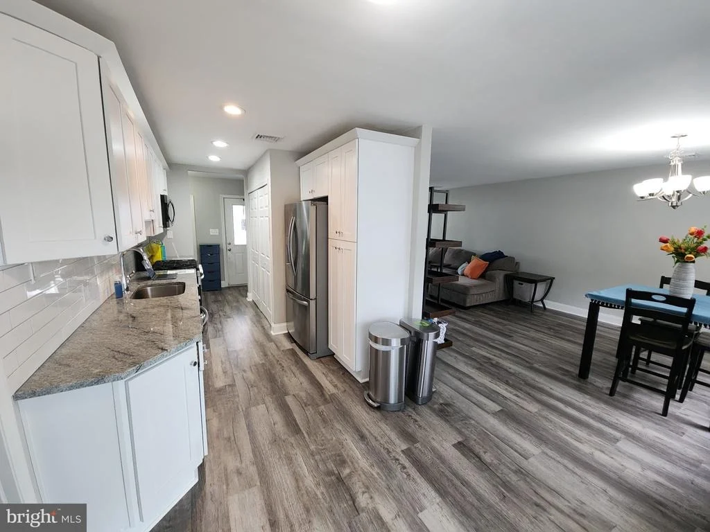 Photo of 802 DEVON ROAD