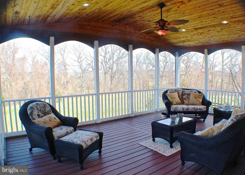 Photo of 24172 SPRING MEADOW CIRCLE
