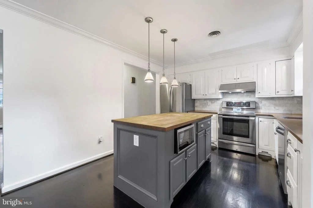Photo of 10610 KINLOCH ROAD