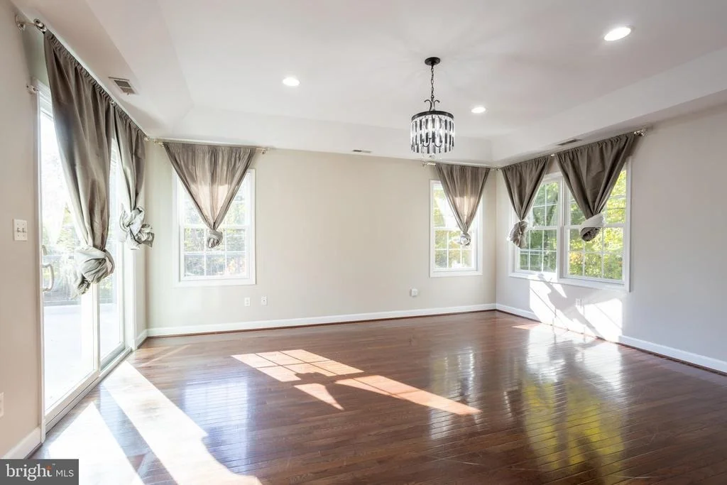 Photo of 3306 LABYRINTH ROAD