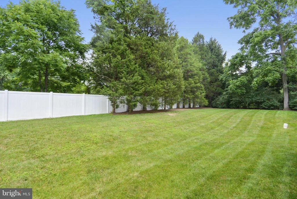 Photo of 21411 UPPERMONT LANE
