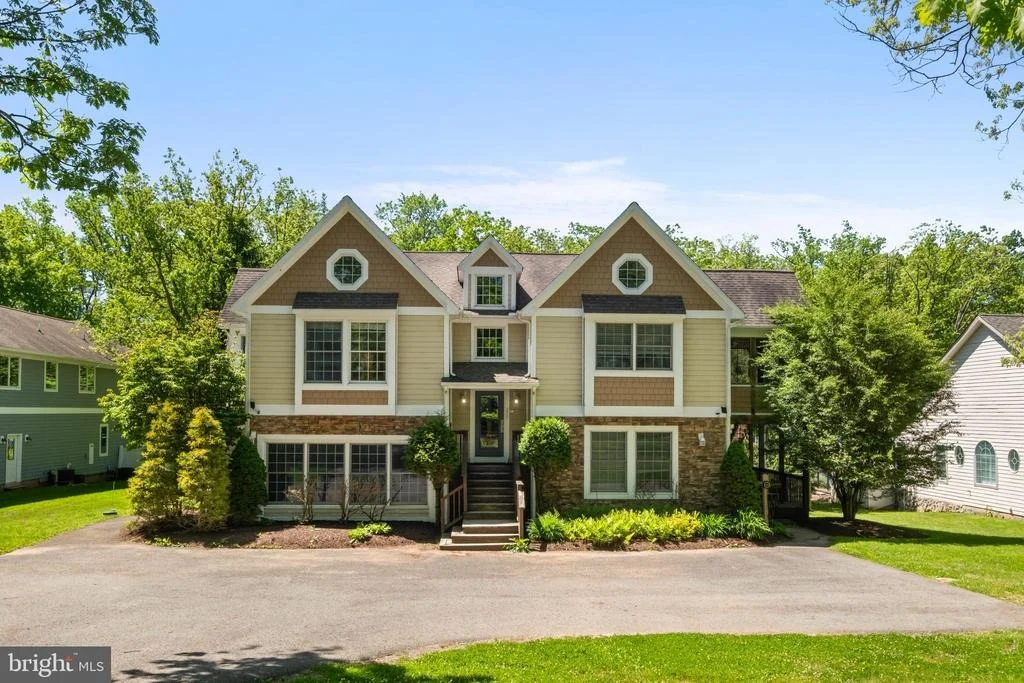 Photo of 200 STILWATER DRIVE