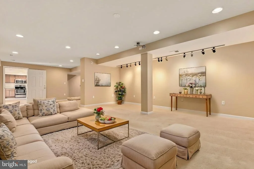Photo of 6152 MONTGOMERY ROAD