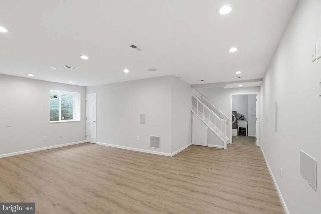 Photo of 2592 JOHN MILTON DRIVE