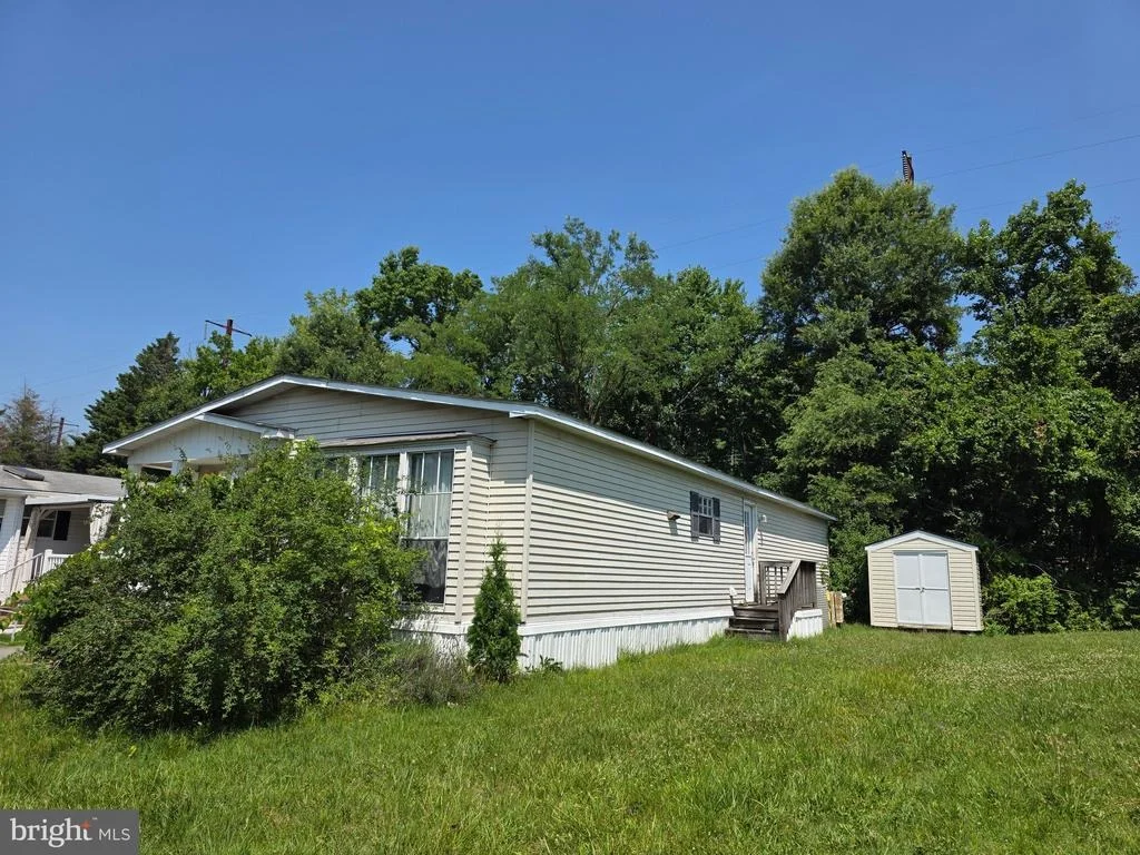 Photo of 24 TEAROSE DR