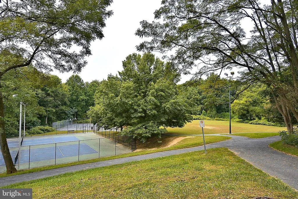 Photo of 2413 CHURCHILL ROAD