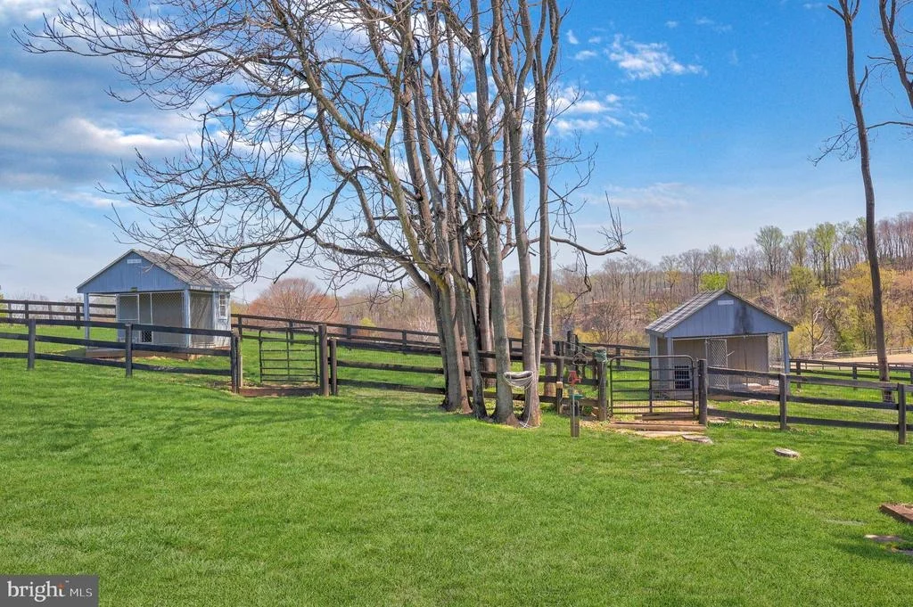 Photo of 9393 BRIAR LANE