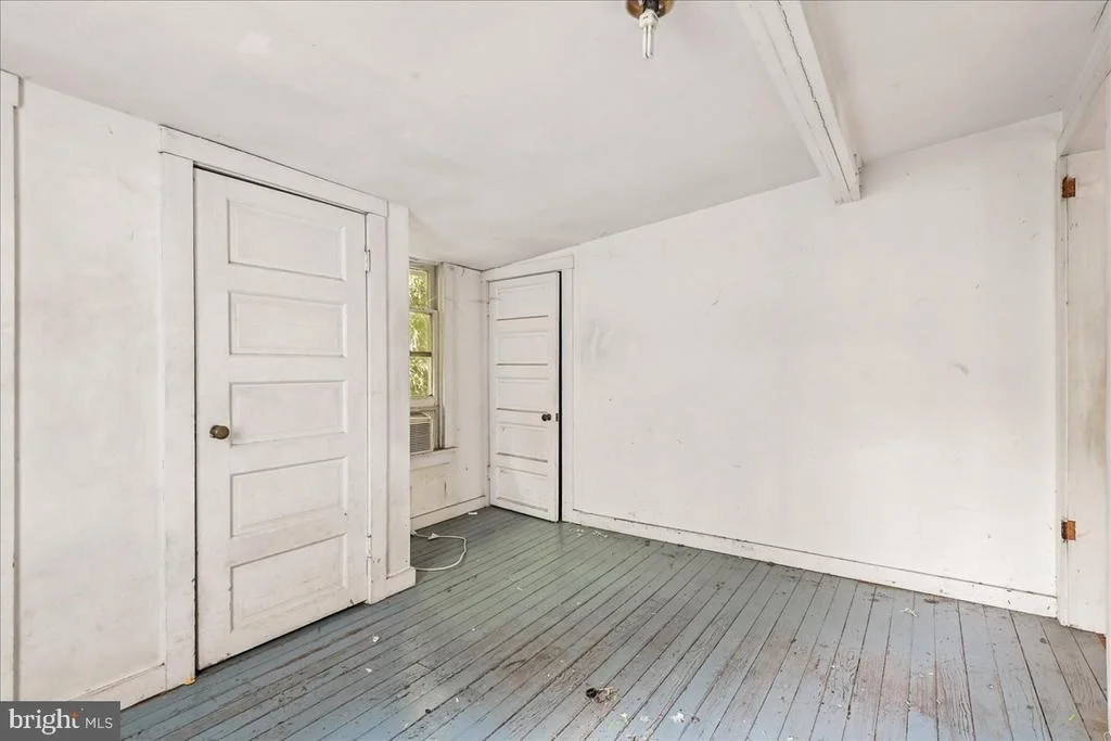 Photo of 8472 FREDERICK ROAD