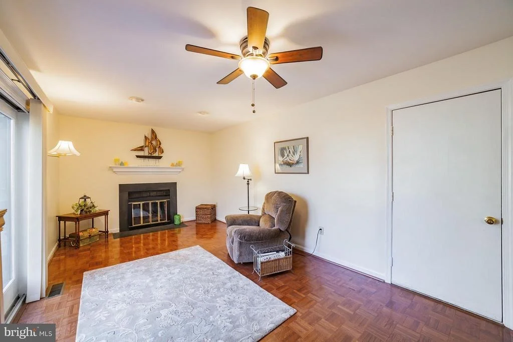 Photo of 8917 ROUNDLEAF WAY