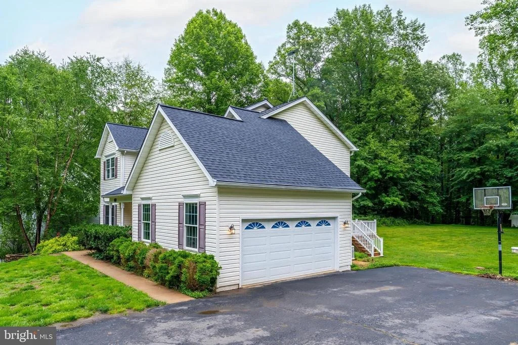 Photo of 9085 GROUNDHOG LANE