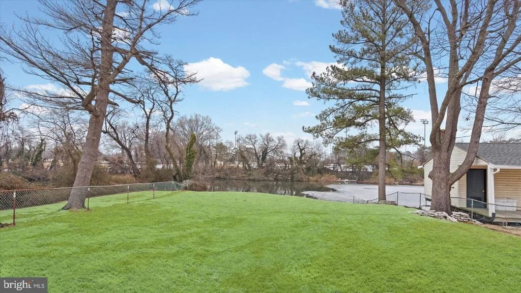 Photo of 3145 BAYBRIAR ROAD