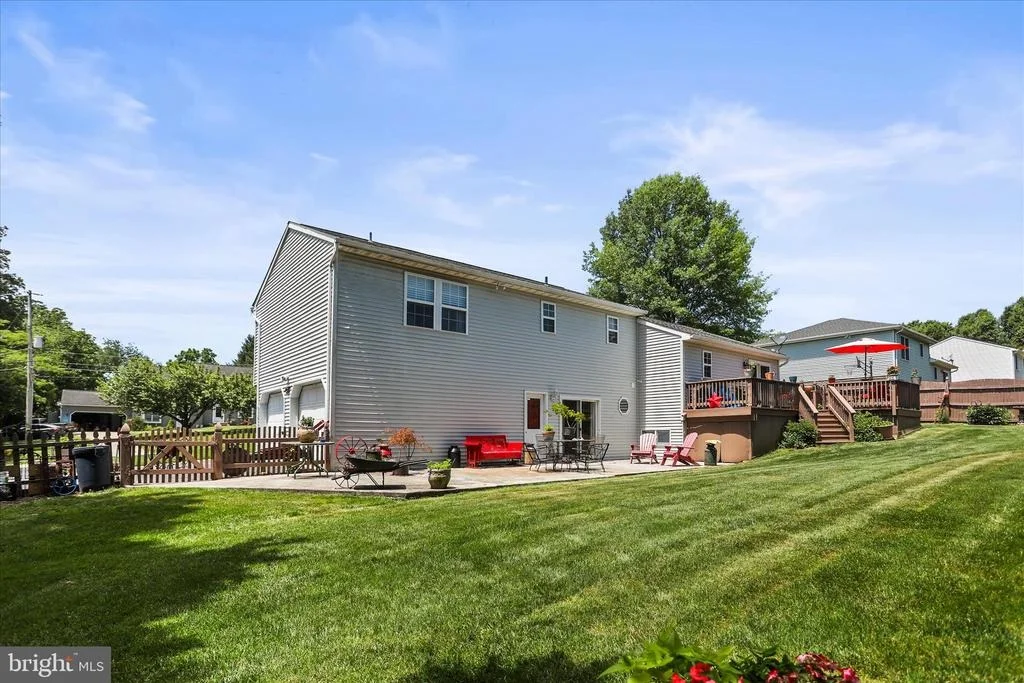 Photo of 17 ECKER AVENUE