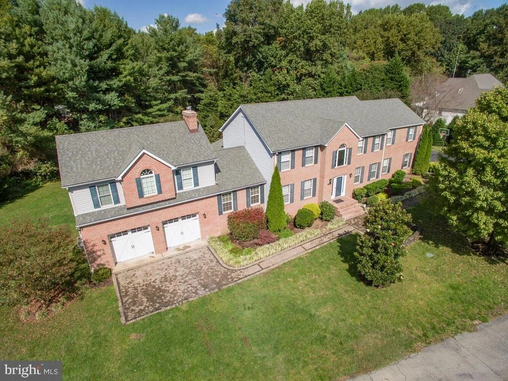 Photo of 12500 PERRYWOOD LANE