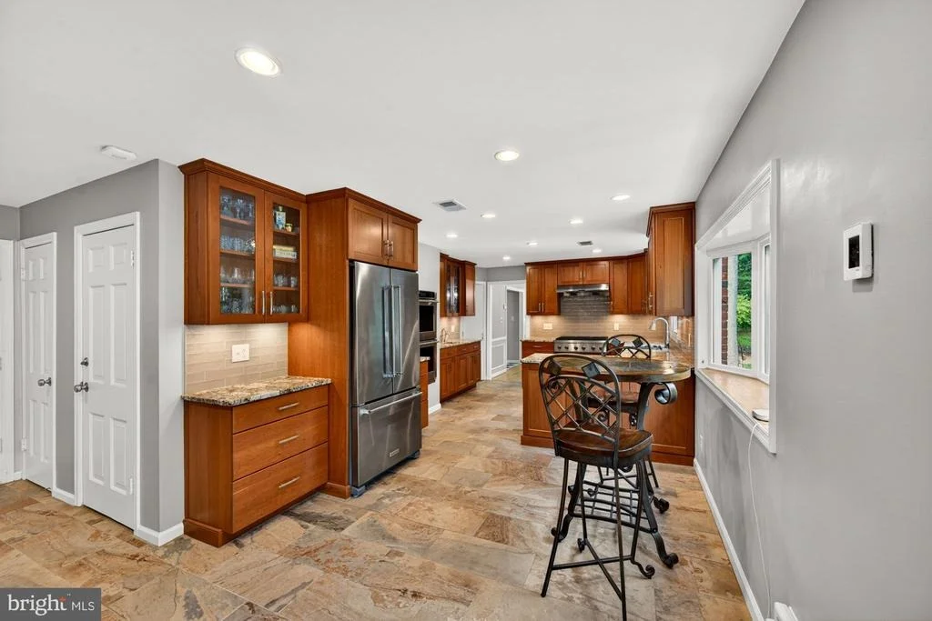 Photo of 11416 VALE ROAD