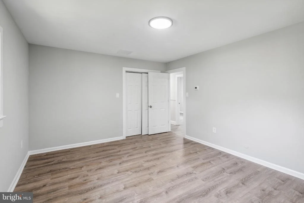 Photo of 86 LEITZ BOULEVARD