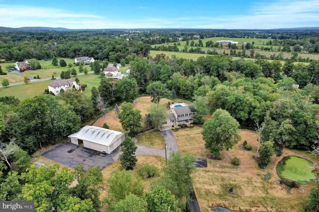 Photo of 526 COUNTY ROAD 579