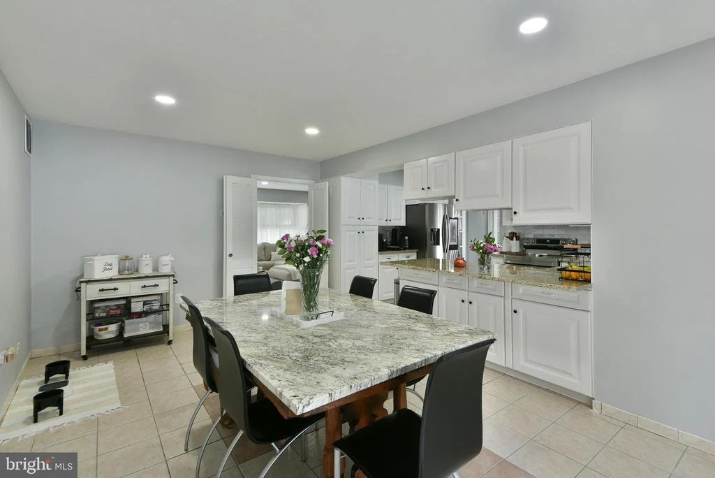 Photo of 8 WINDOVER LANE