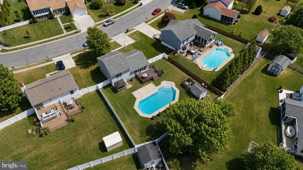 Photo of 903 HARVEY LANE