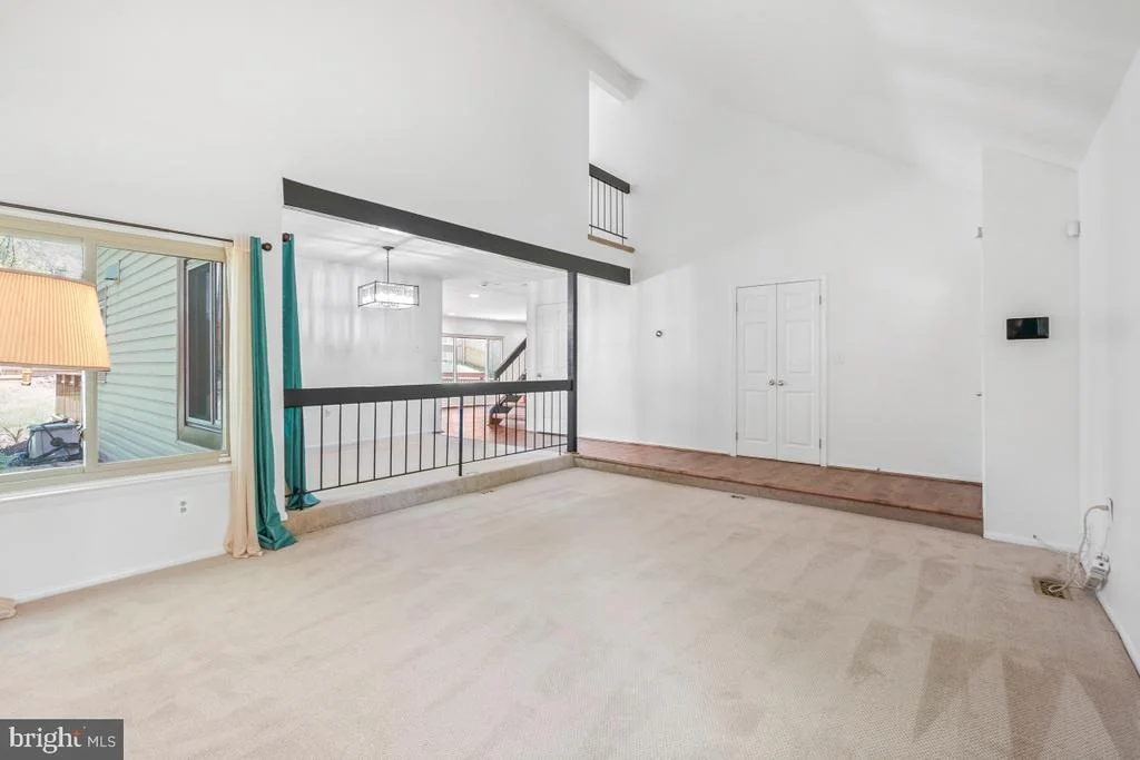 Photo of 19005 HARKNESS LANE