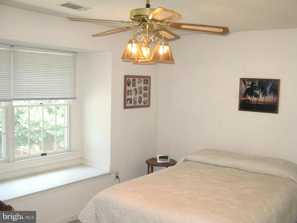 Photo of 2305 TWIN VALLEY LANE