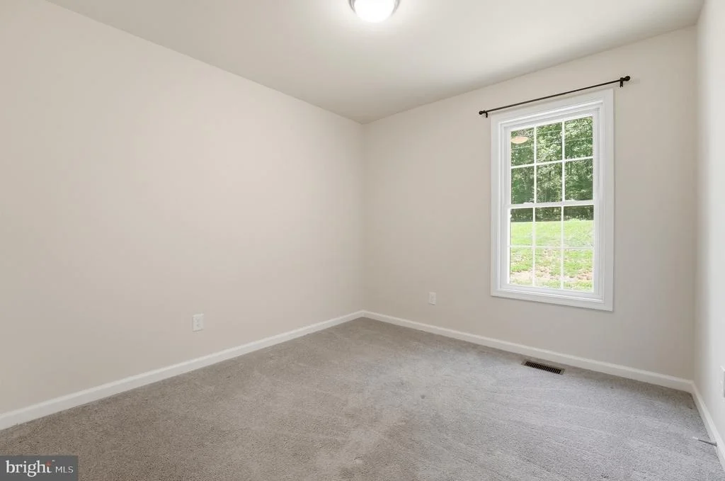 Photo of 898 SEVILLE RD.