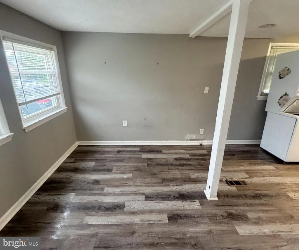 Photo of 4624 MARY AVENUE