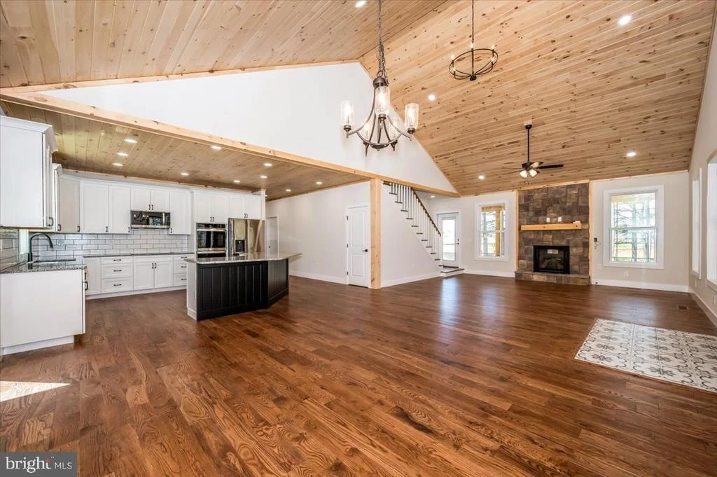 Photo of 460 SHADE TREE LANE