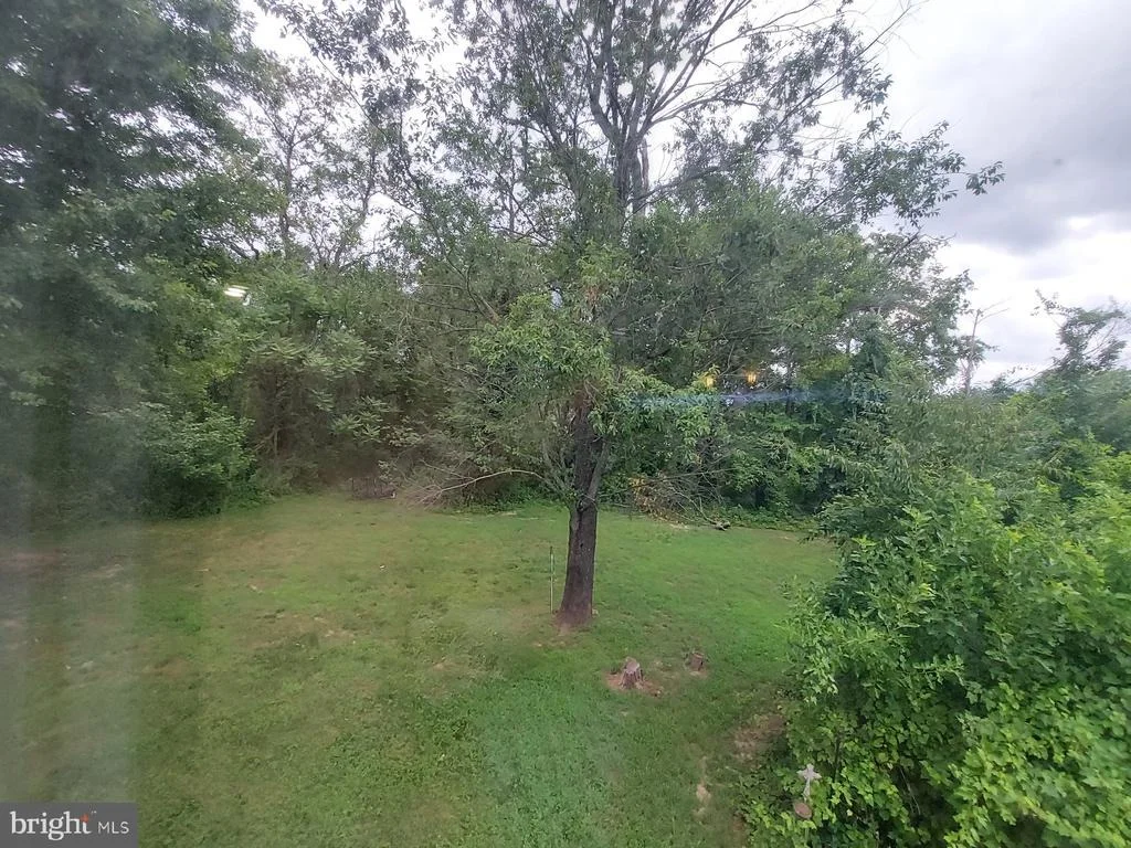 Photo of 8904 BALLARD LANE