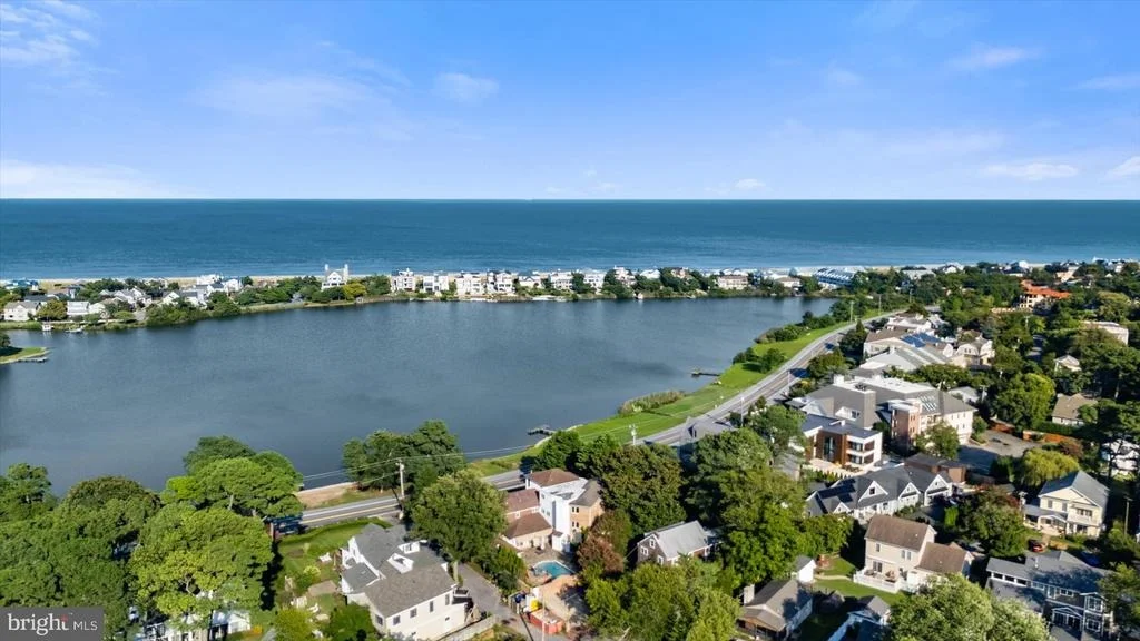 Photo of 20340 SILVER LAKE DRIVE