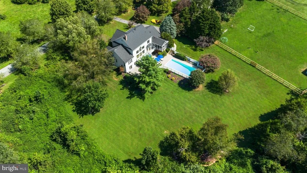 Photo of 2109 LINK ROAD