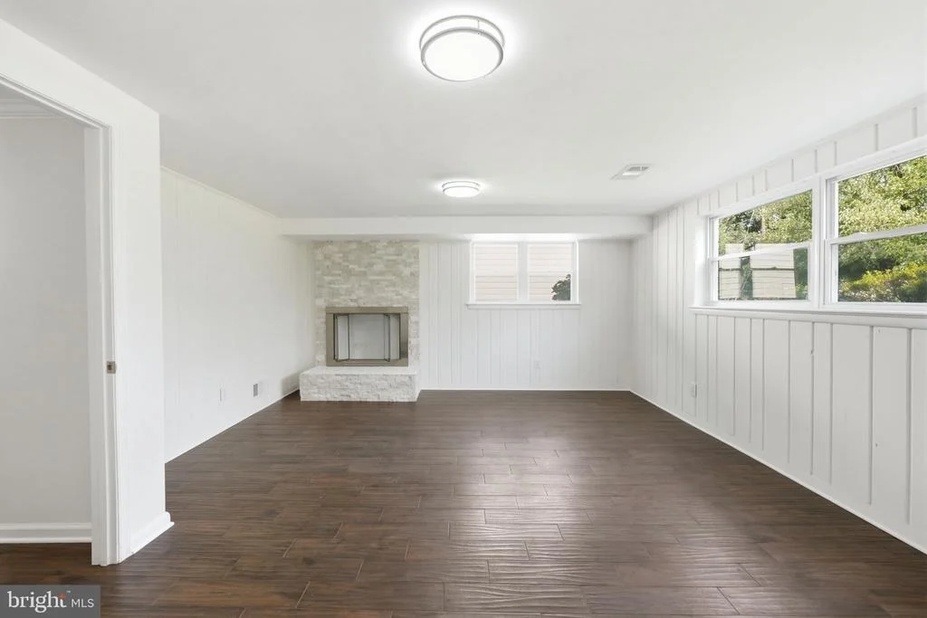 Photo of 9831 SINGLETON DRIVE