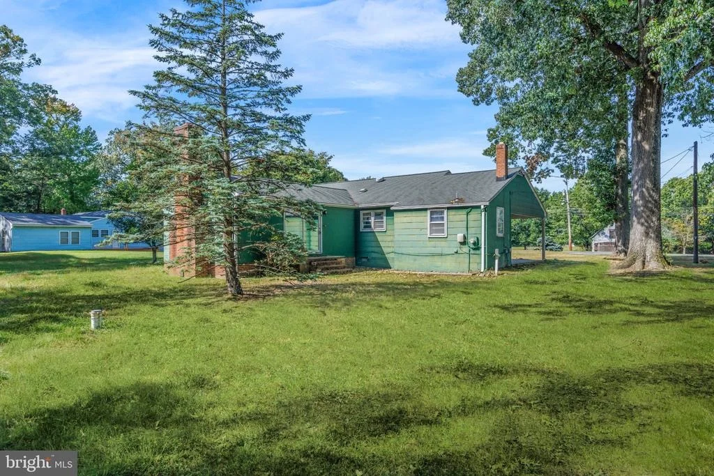 Photo of 4891 IDLEWILDE ROAD