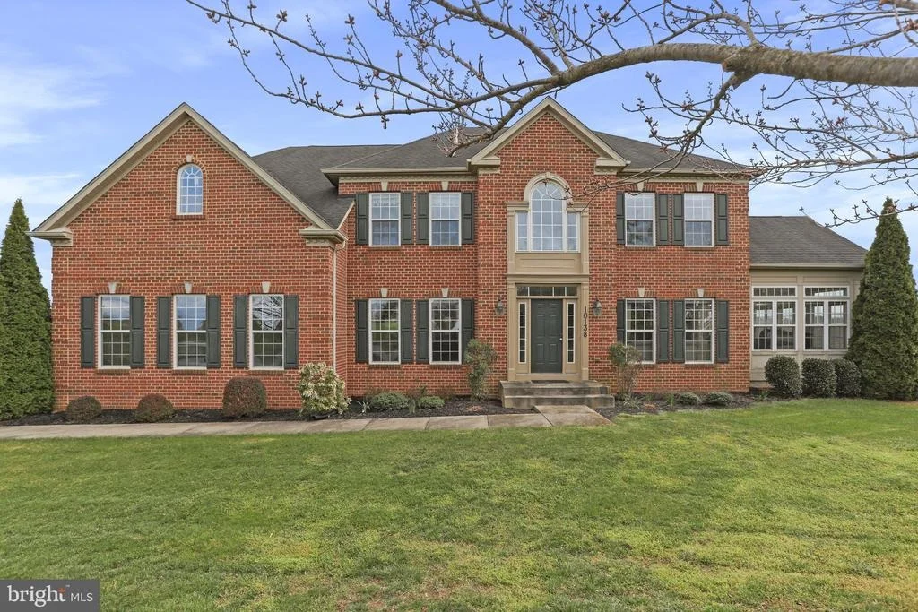 Photo of 10138 ROULETTE DRIVE