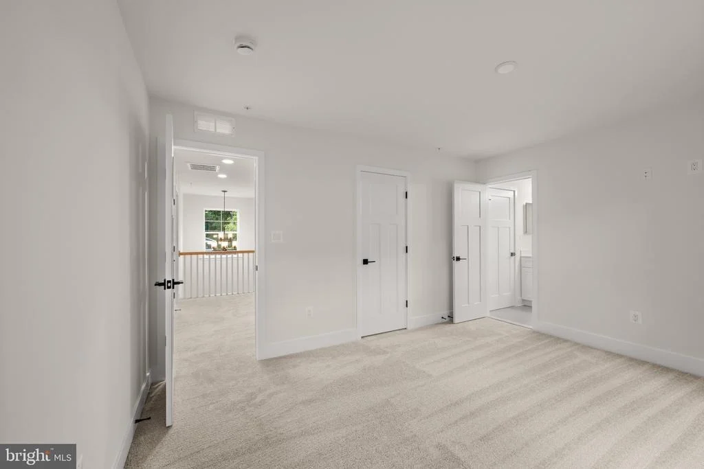 Photo of 2175 GLENCREST CIRCLE