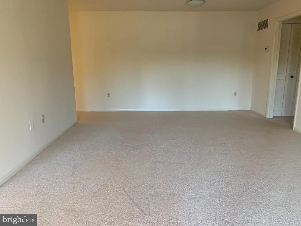 Photo of Unit 3F at 3632 GLENEAGLES DRIVE