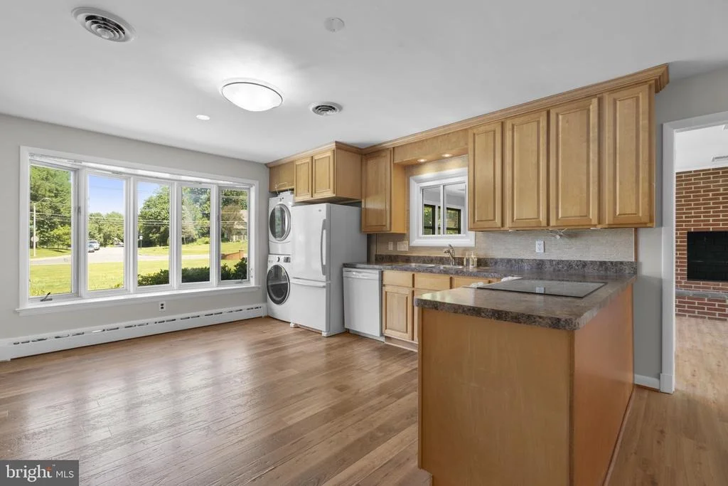 Photo of 18015 MUNCASTER ROAD