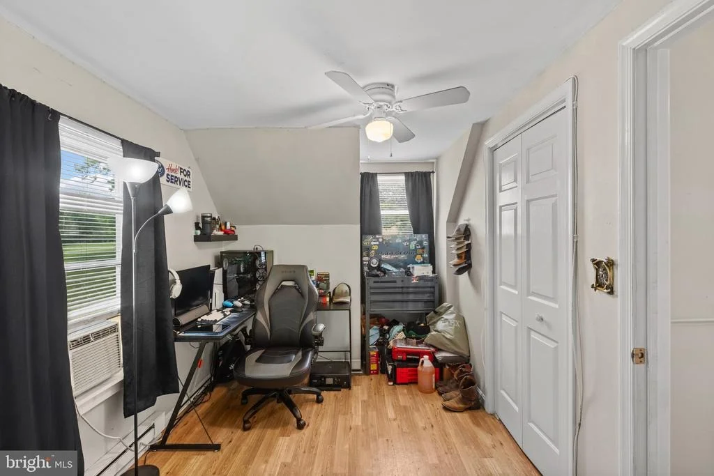 Photo of 1304 NAUGAHYDE ROAD