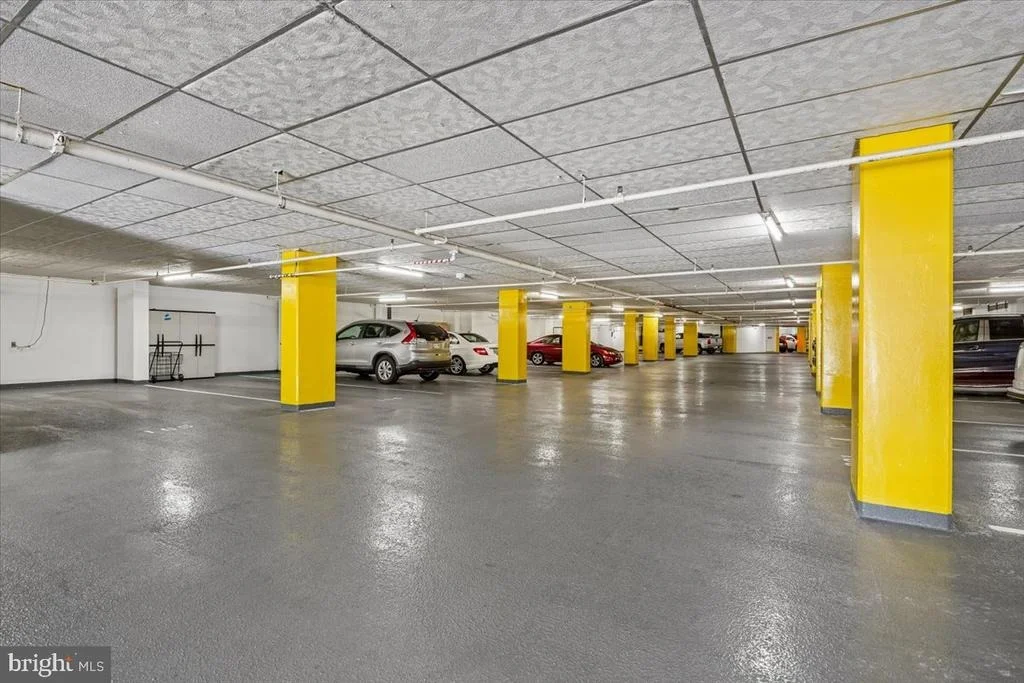 Photo of Unit 1 at 15101 INTERLACHEN DRIVE
